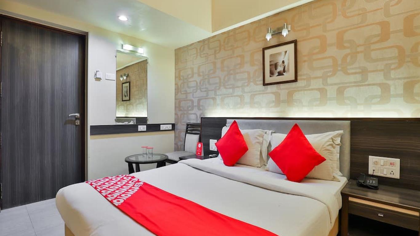 OYO 17332 Hotel Nana's
