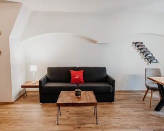 Big Cloud 5 - Alpenwolke Apartments - 肯普滕 - 客廳