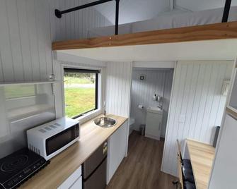 Rimu View 3 by Tiny Away - Hokitika - Cuina
