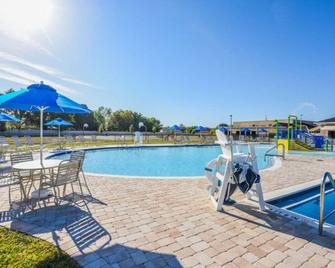 Luxury and tranquility, In the Heart of Poinciana, just 30 min from Disney! - Poinciana - Pool