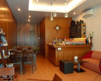 My Place @ Surat Hotel - סוראט תאני - בר