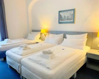 Altstadthotel Augsburg - اوغسبورغ - غرفة نوم