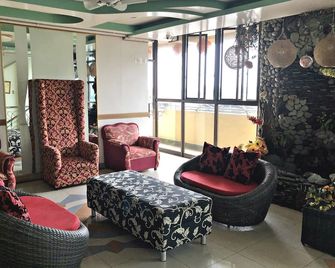 Tabaco Gardenia Hotel - Tabaco - Lounge