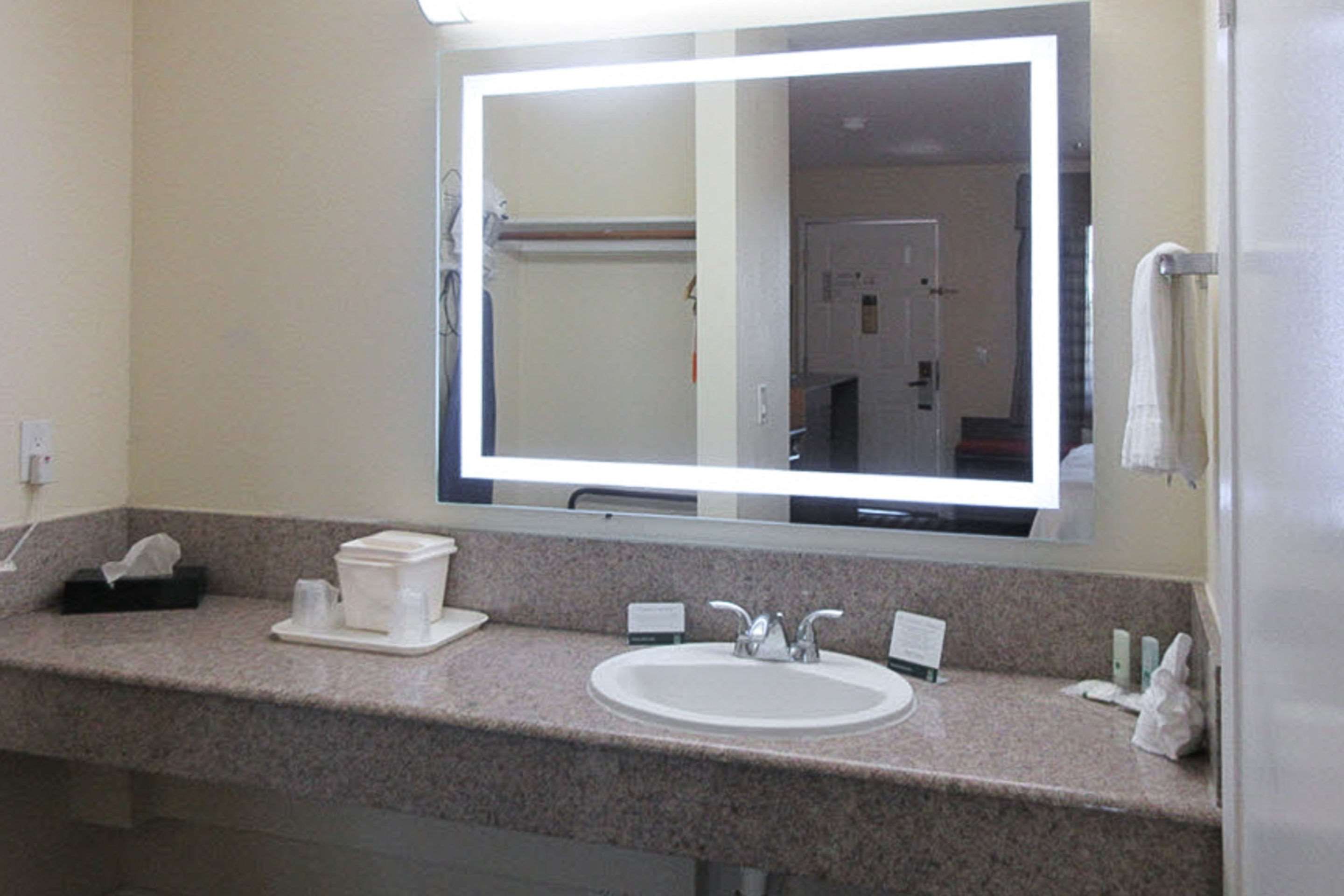 Quality Inn Salinas 76 1 6 5 Salinas Hotel Deals Reviews