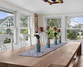Charming Fairfield Cottage By The Sea - Fairfield
