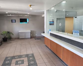 Motel 6 Barstow, Ca - Lenwood Road - Barstow - Front desk