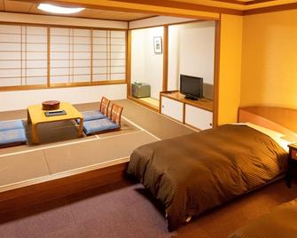 Oze Iwakura Resort Hotel - Katashina - Bedroom