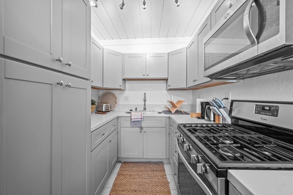 Modern Eclectic 2br Near Petco, Balboa Park & Zoo - סן דייגו - מטבח