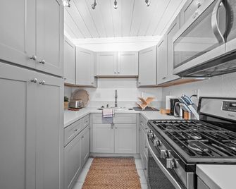 Modern Eclectic 2br Near Petco, Balboa Park & Zoo - San Diego - Cocina