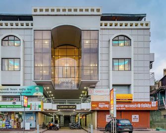 The Solapur Inn Hotel - Solāpur - Building