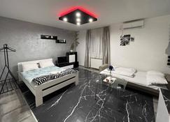 Airport Apartments - Belgrade - Bedroom