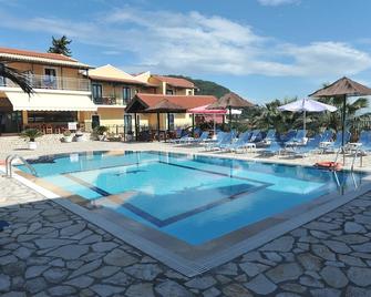 Corfu Hotel Apartments - Benitses - Pool