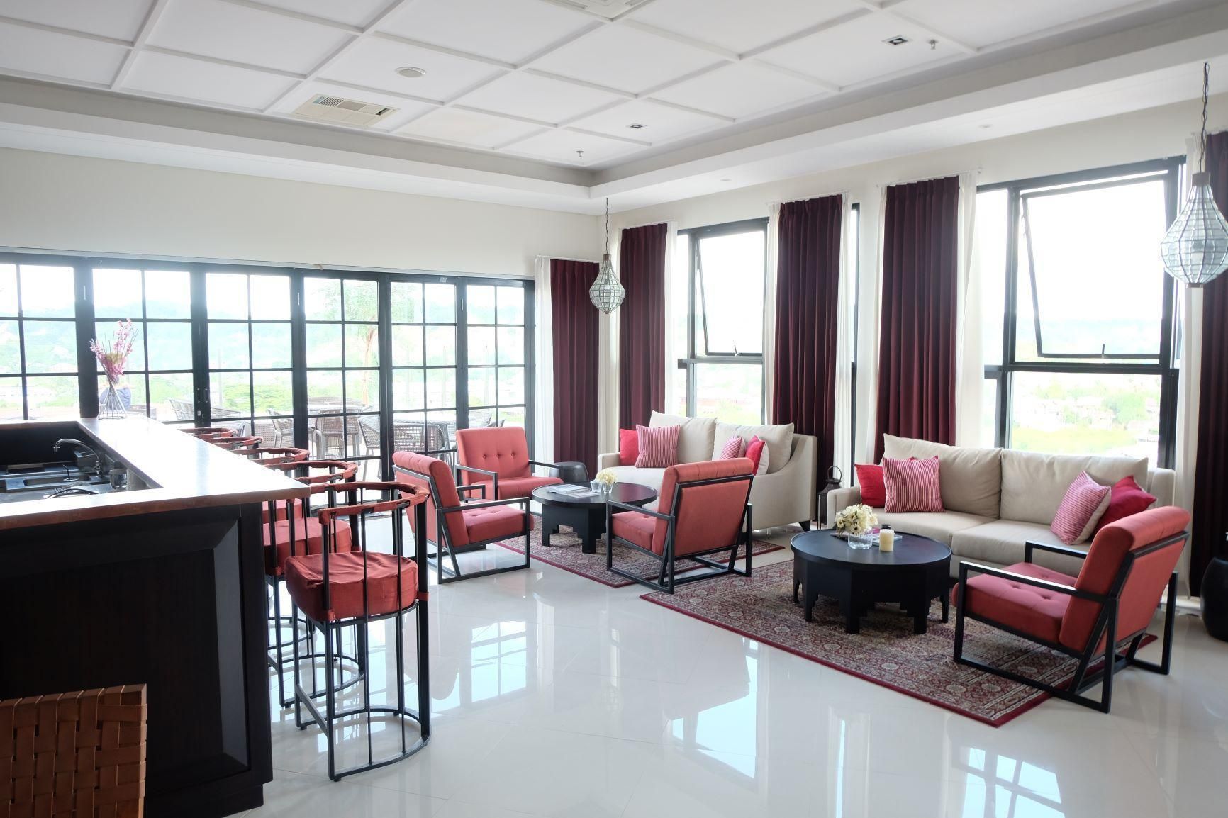 Kyriad M Hotel Sorong - סורונג - טרקלין