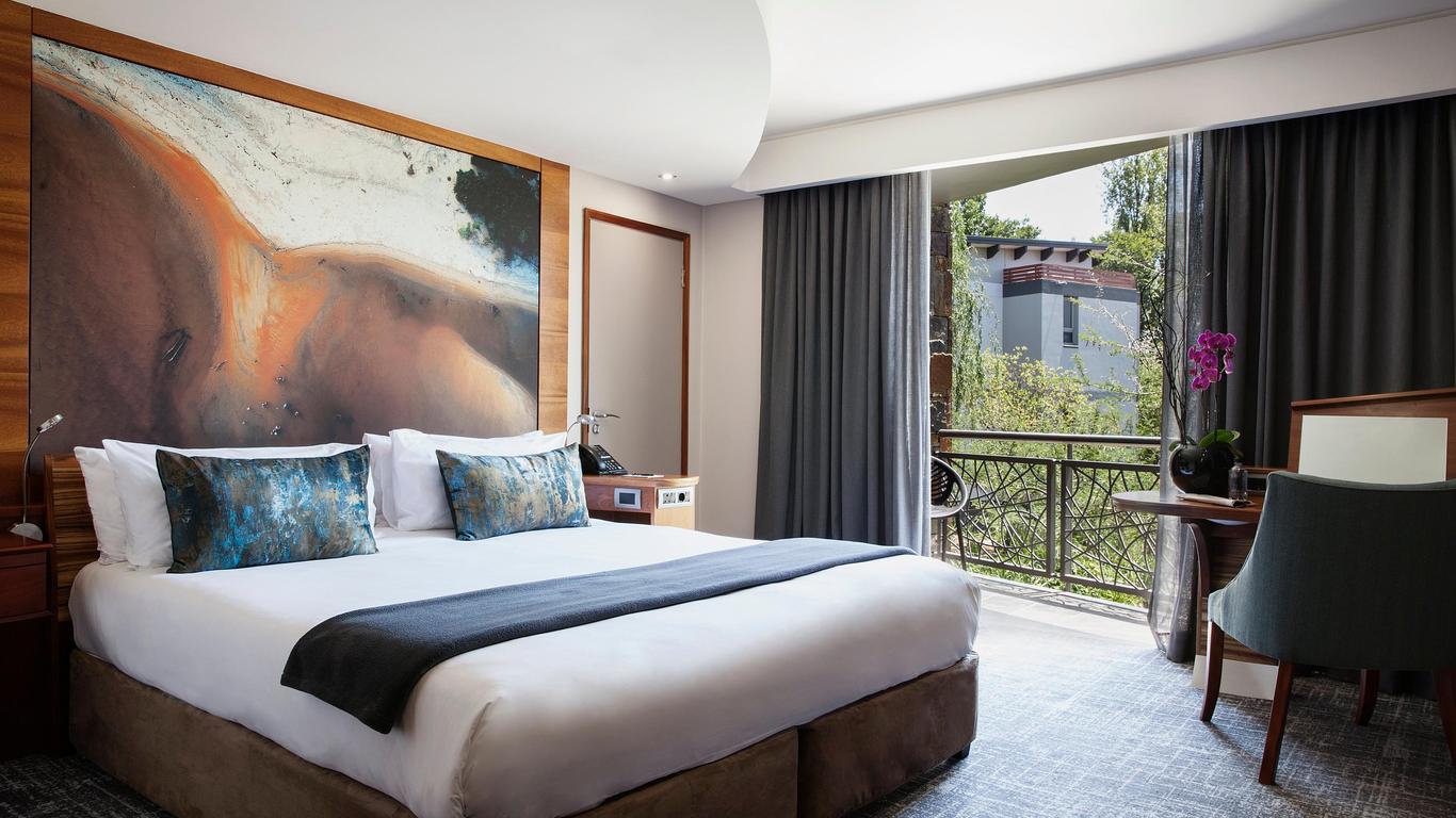 Seven Villa Hotel & Spa