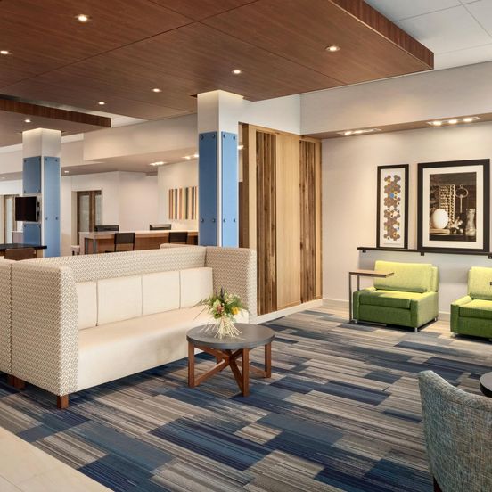 Building view of Holiday Inn Express & Suites Duluth North - Miller Hill