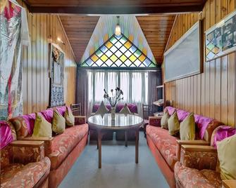 Dekeling Hotel - Darjeeling - Living room