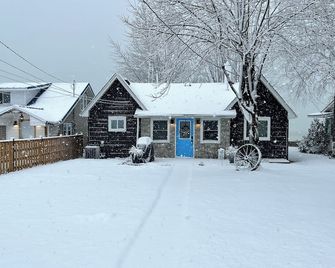 Lake Sawiak Waterfront Haven - Amherstburg - Building