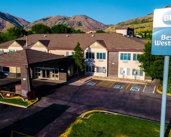 Best Western Brigham City Inn & Suites - Brigham City - Gebäude