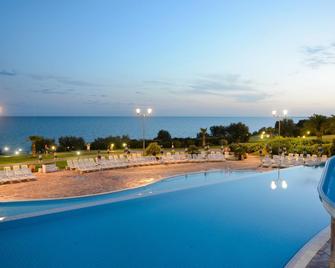 Serenusa Resort - Licata - Pool