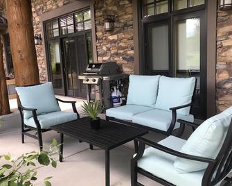 White Pines Condo includes access to Bronze Buffalo Ranch private amenities - Victor - Patio