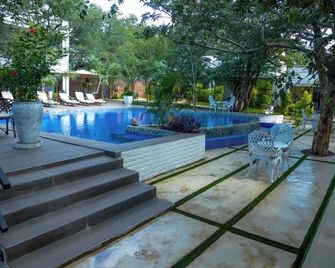 Kasambabezi Lodge - Victoria Falls - Piscina
