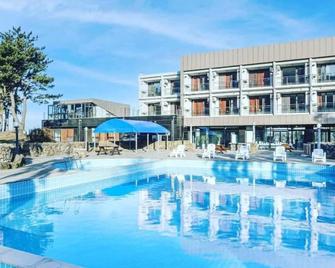 Dammora Resort - Seogwipo - Havuz