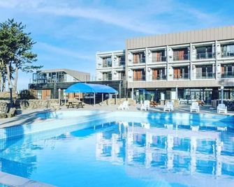 Dammora Resort - סאוגוויפו - בריכה