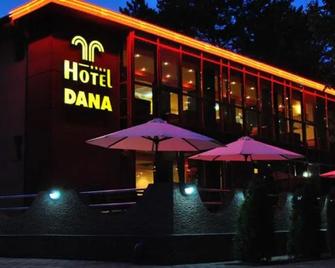 Hotel Dana - Amara - Edificio