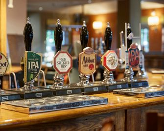 The Wee Waif Reading by Greene King Inns - Reading - Bar