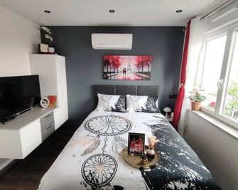 Your hidden charm by Paris - Le Kremlin-Bicêtre - Bedroom