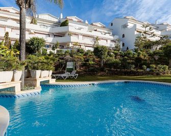 Apartment for 5 persons approx. 120 qm in Marbella- Artola Alta, Andalusia (Costa del Sol) - Elviria - Pool