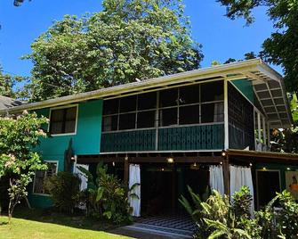 Olingo - Cocles - Gebäude