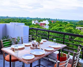 Asapian House - A Luxury Homestay in Moradabad - Morādābād - Balkon