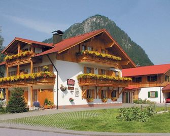 Double room 11 - Pension Vendel - Pfronten - Edificio