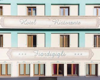 Hotel Fiordigigli - Assergi - Edificio