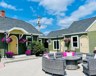 Eo Bungalows - Custer