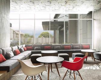 Ibis Makassar Losari - Makassar - Lounge