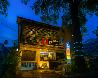 Excellent Seven -E7 Hotel Bandung - Bandung - Edificio