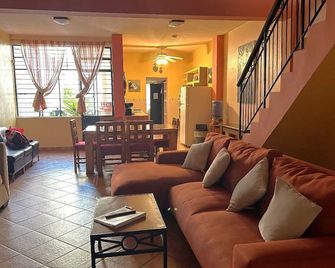 Casa de los Sueños - Mazatlán - Living room