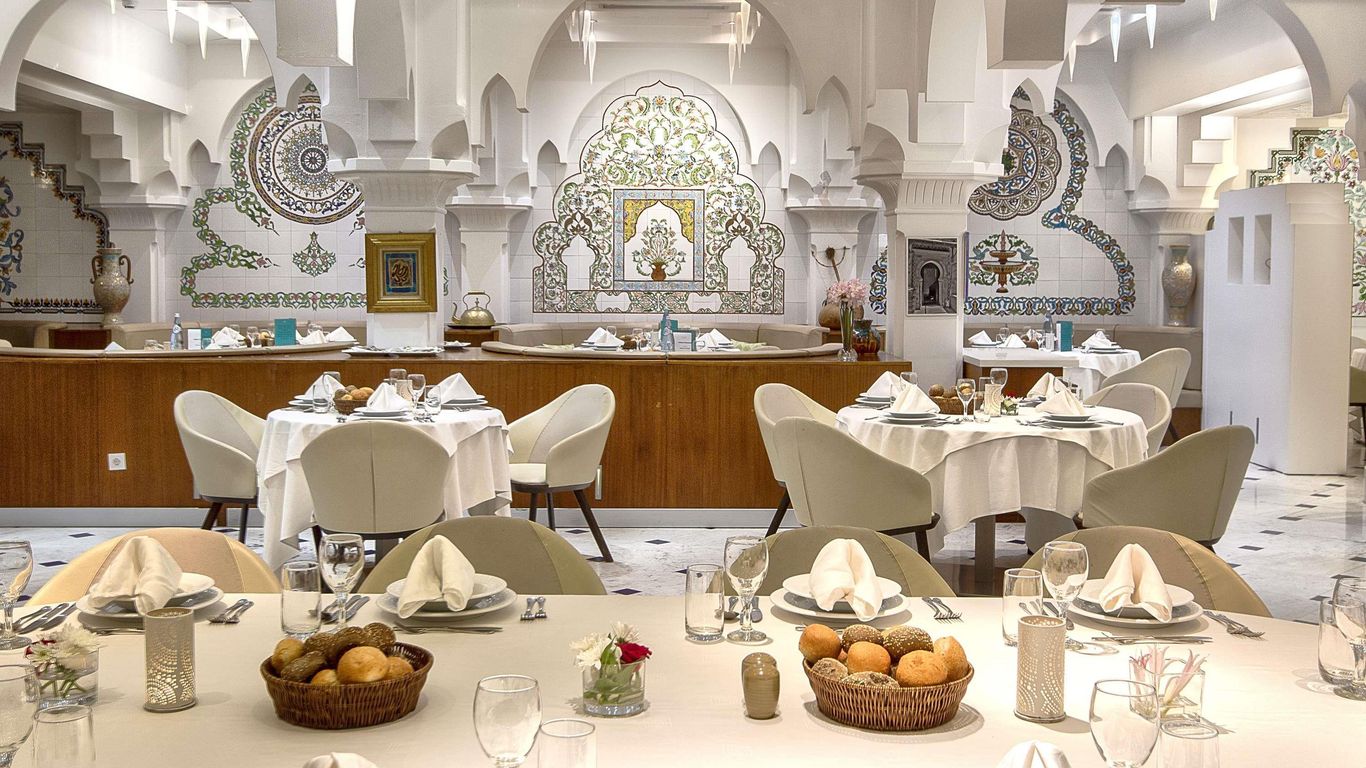 فندق سوفوتيل الجزائر حديقة الحامه