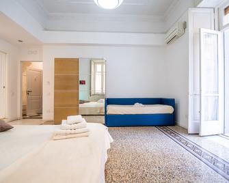 B&B Salerno - Salerno - Habitación