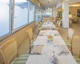 Hotel Ristorante Continental - Osio Sotto - Ресторан