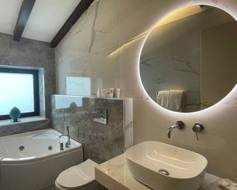 Hotel Centrum - Catania - Bathroom