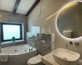 Hotel Centrum - Catania - Bathroom