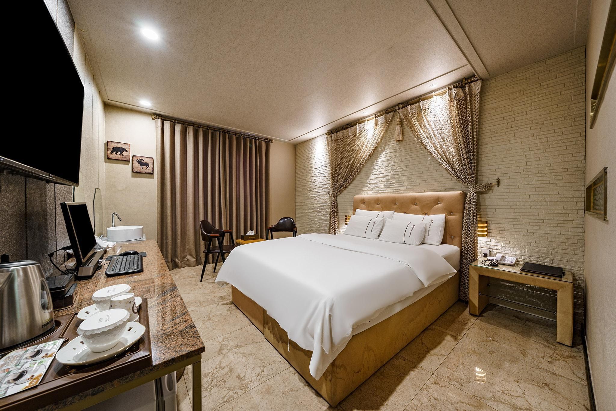 Sillim Urban Hotel&Golf