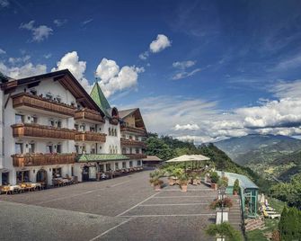 Berglandhotel Untertheimerhof - Villanders - Gebäude