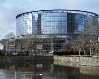 Maritim Hotel Frankfurt - Frankfurt am Main - Building