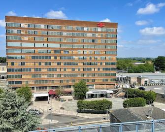 Hk Life Serviced Apartment , City Centre - Swindon - Gebouw