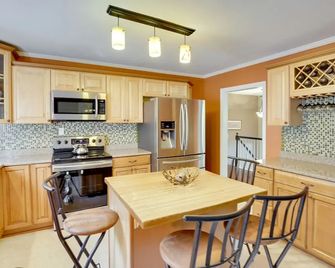 Great for Families: Waterville Retreat w/ Yard! - Waterville - Кухня