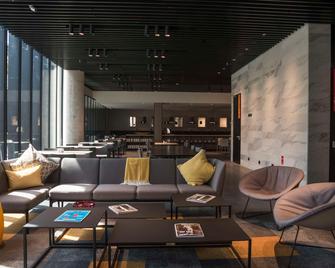 Ola Santiago Providencia, Tapestry Collection by Hilton - Santiago de Chile - Lounge